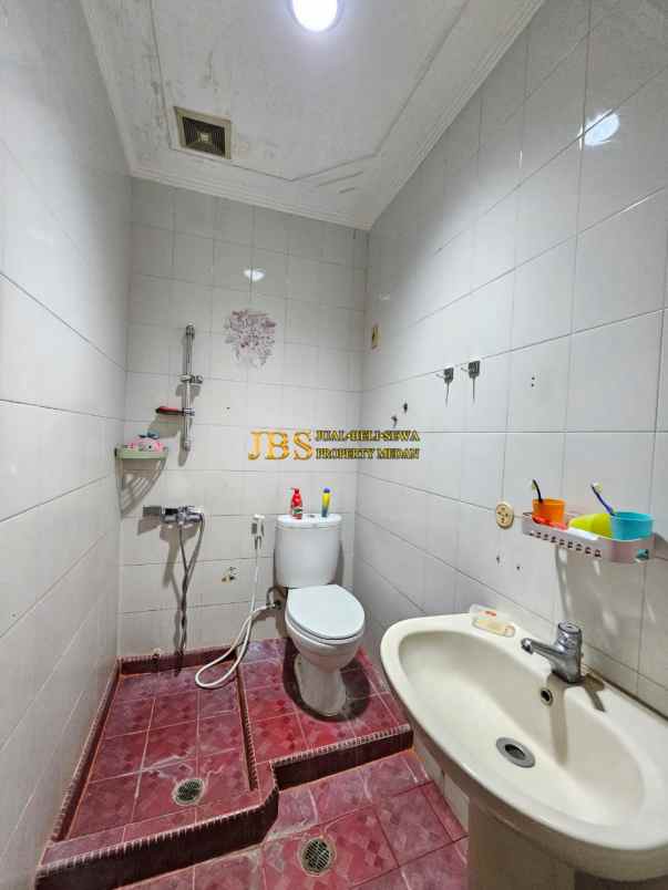dijual rumah jalan kalianda dekat jl m
