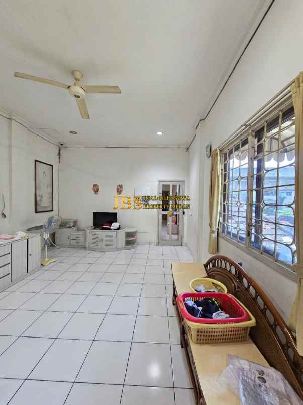 dijual rumah jalan kalianda dekat jl m