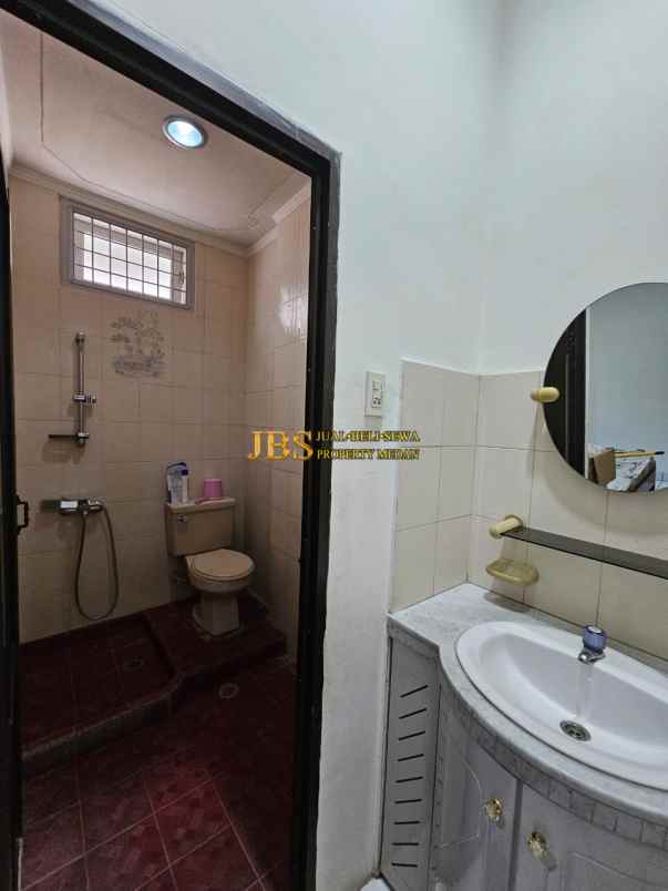 dijual rumah jalan kalianda dekat jl m