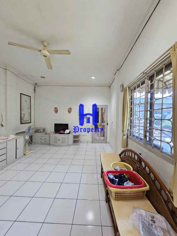 dijual rumah jalan kalianda dekat jl m