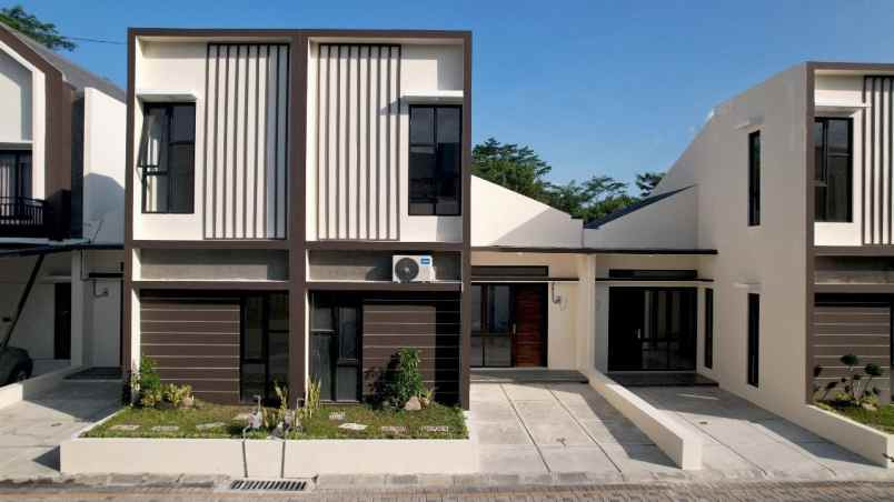 dijual rumah jalan kaliurang km 12