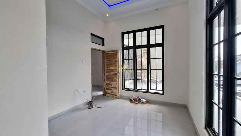 dijual rumah jalan kaliurang km 9