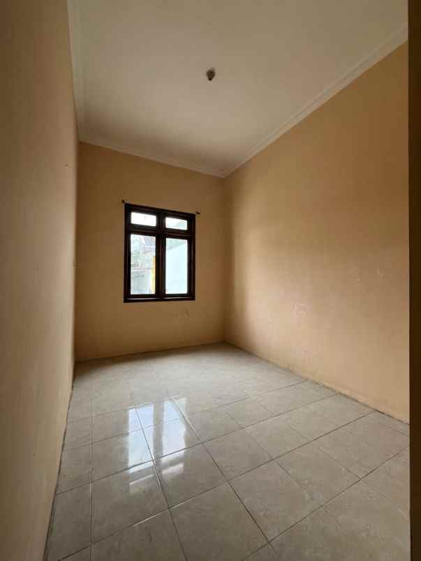 dijual rumah jalan kapiworo keduyo