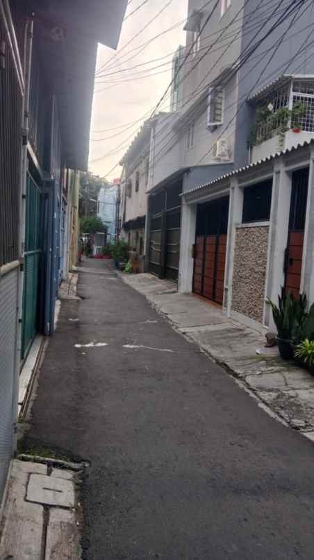 dijual rumah jalan keadilan raya rt 005