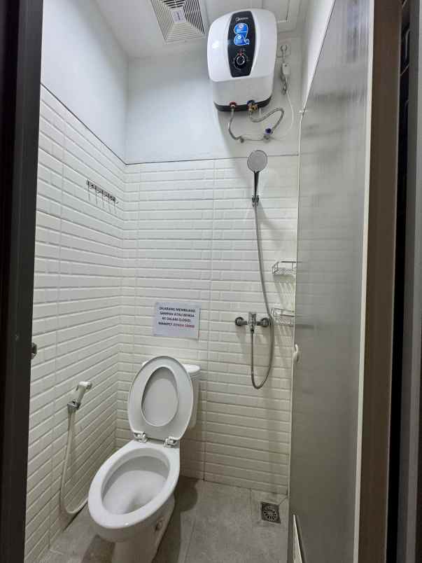 dijual rumah jalan kh moh mansyur gang