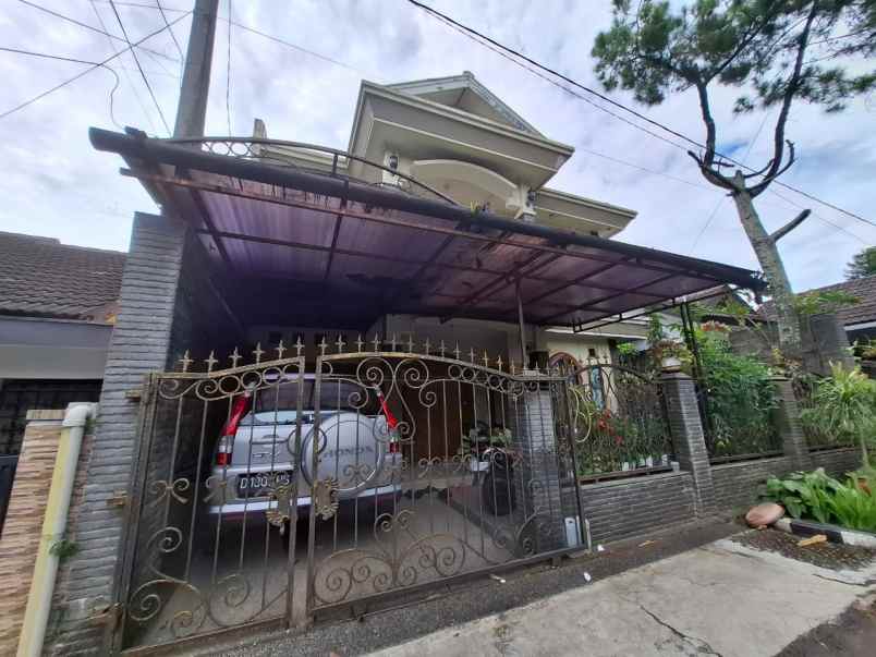 dijual rumah jalan pesantren