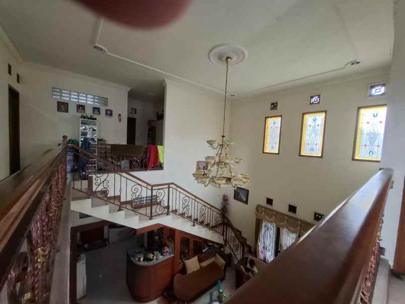 dijual rumah jalan pesantren