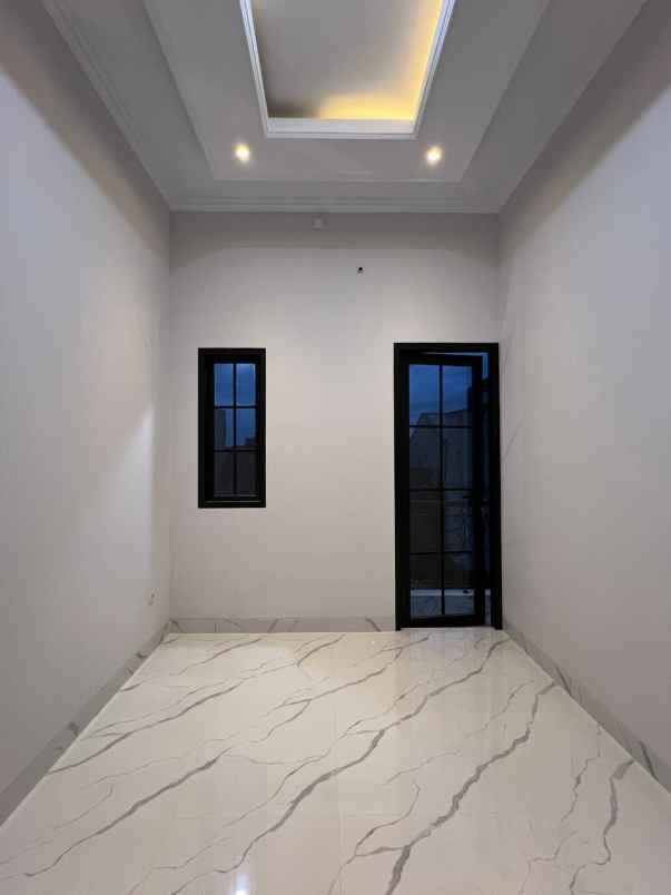 dijual rumah jalan rancho pasar minggu