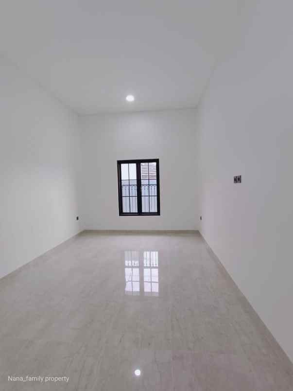 dijual rumah jalan raya joglo jakarta barat