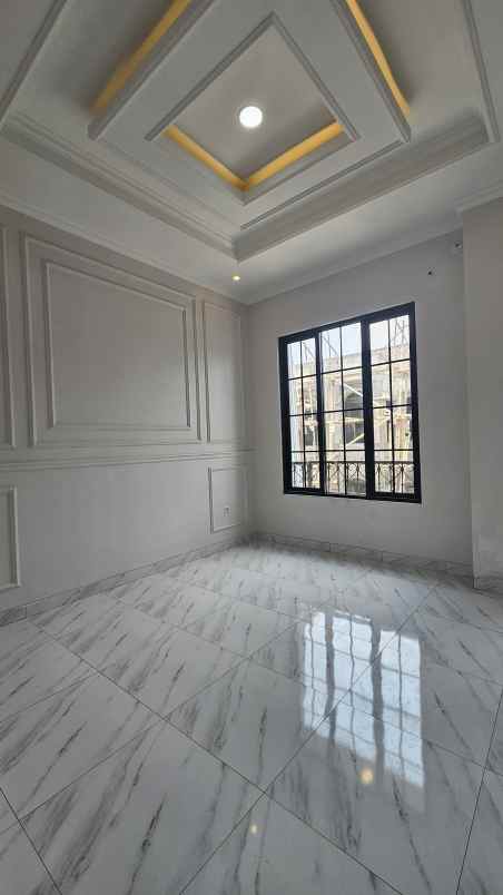 dijual rumah jalan raya kalimulya kp