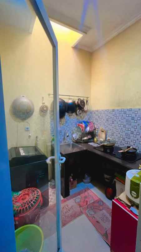 dijual rumah jalan raya meruyung cinere