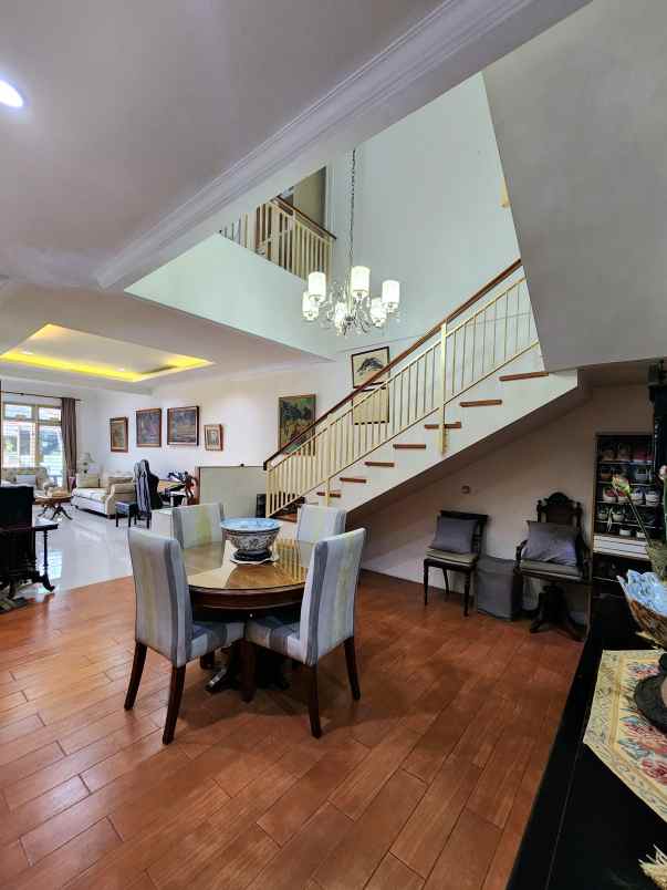 dijual rumah jalan raya pondok indah mal 2