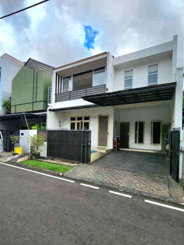dijual rumah jalan raya pondok indah mal 2