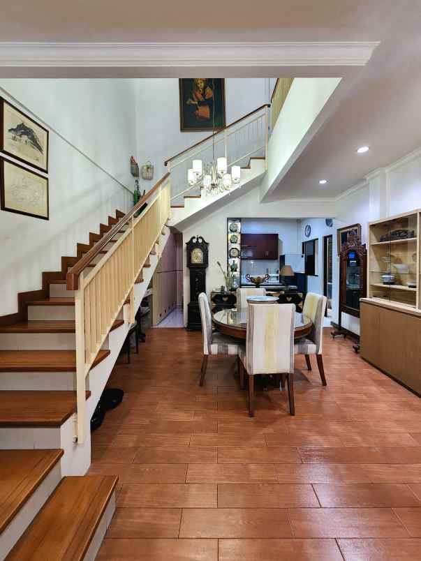 dijual rumah jalan raya pondok indah mal 2