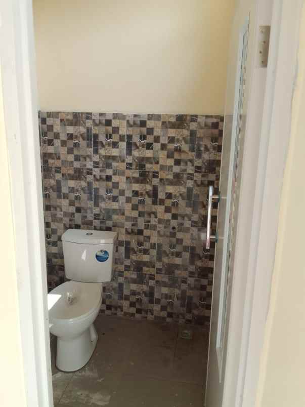 dijual rumah jalan tanah merah sepatan