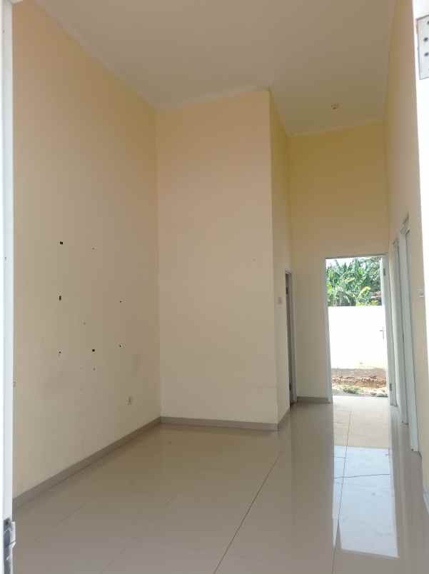 dijual rumah jalan tanah merah sepatan