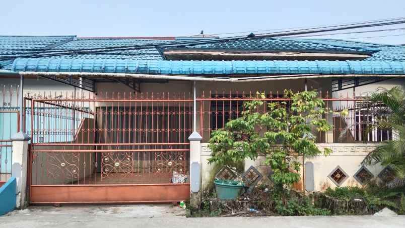 dijual rumah jalan y m sabrang