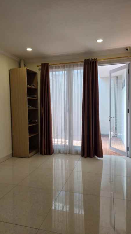 dijual rumah janur kuning residence