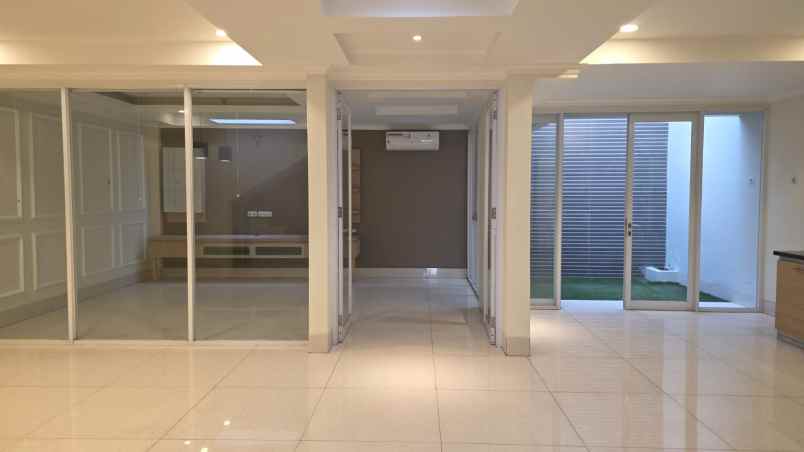 dijual rumah janur kuning residence