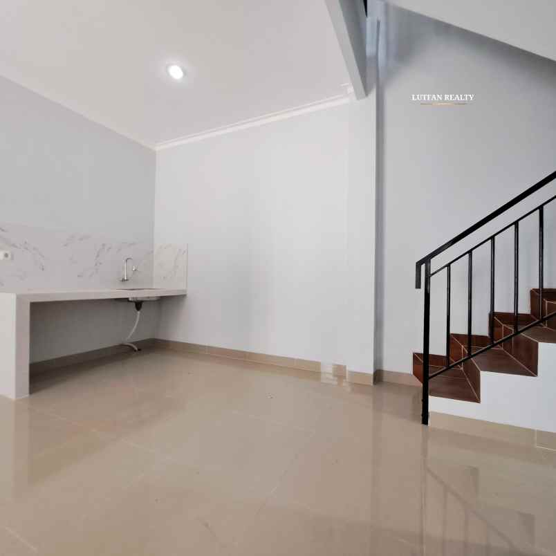 dijual rumah jati padang raya