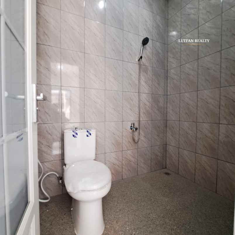 dijual rumah jati padang raya