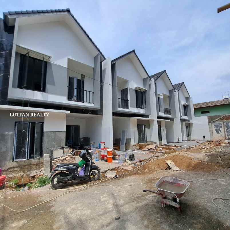 dijual rumah jati padang raya
