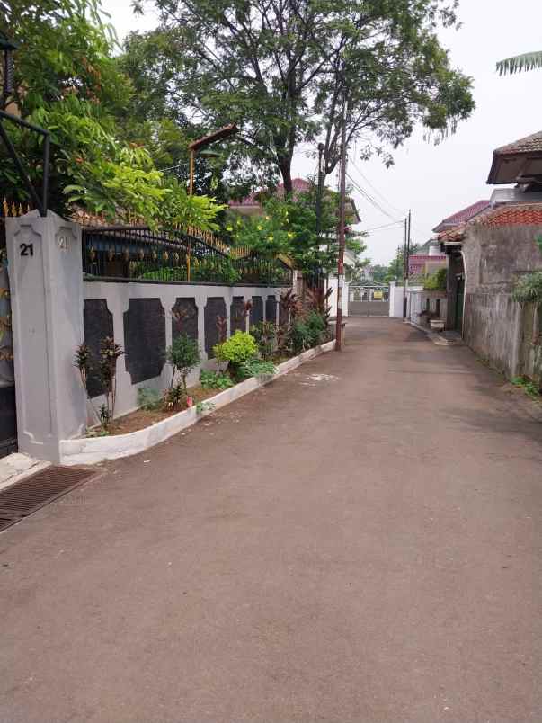 dijual rumah jaticempaka kec pondok