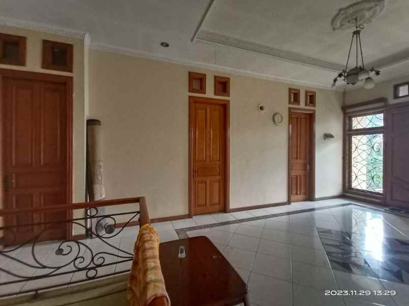 dijual rumah jl caman raya jatibening