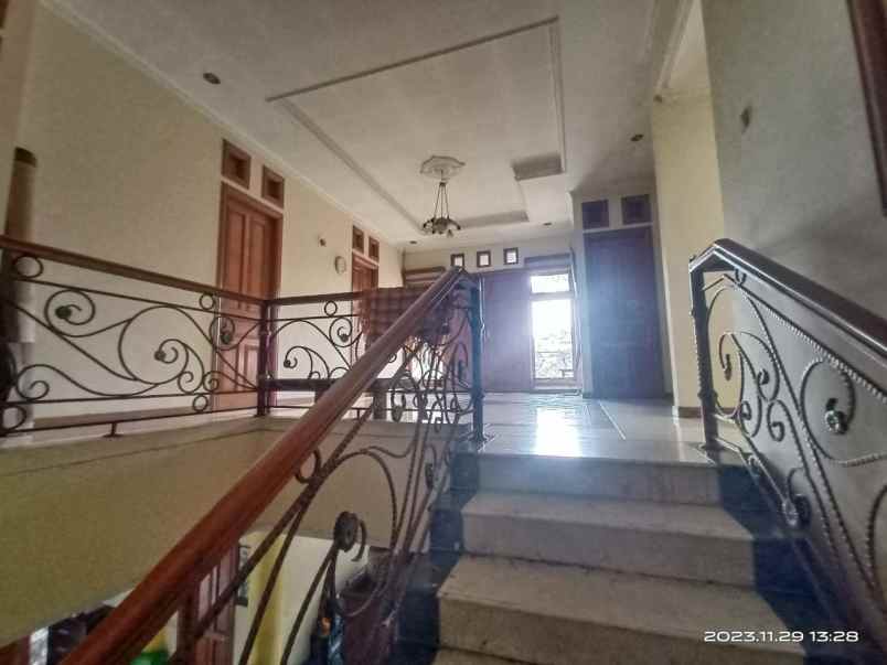 dijual rumah jl caman raya jatibening