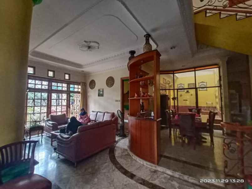 dijual rumah jl caman raya jatibening