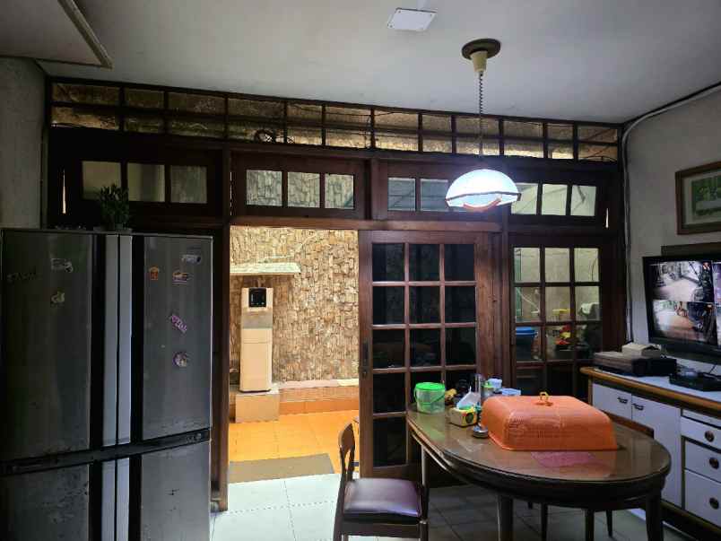 dijual rumah jl cempaka putih barat