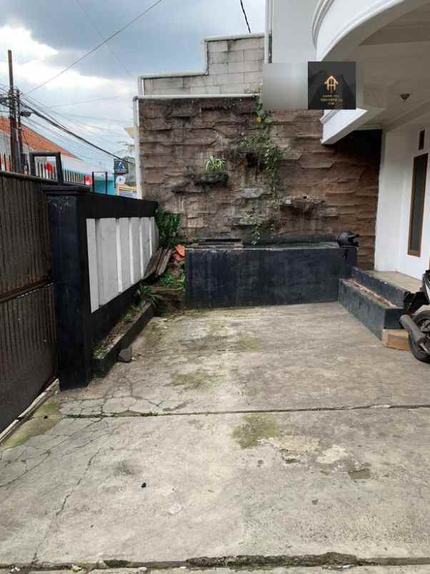 dijual rumah jl cibeunying cigadung dago