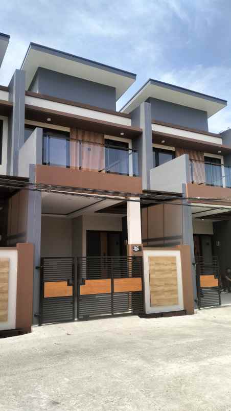 dijual rumah jl cisaranten kulon