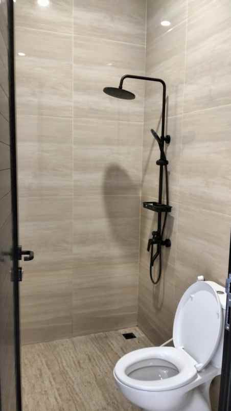 dijual rumah jl cisaranten kulon