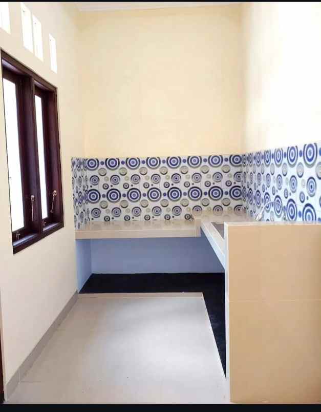 dijual rumah jl gito gati