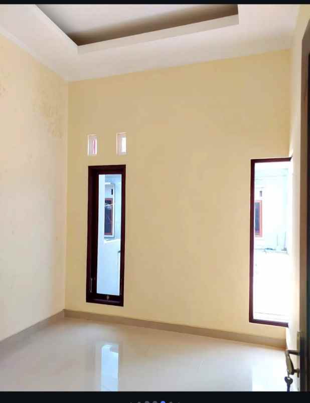 dijual rumah jl gito gati