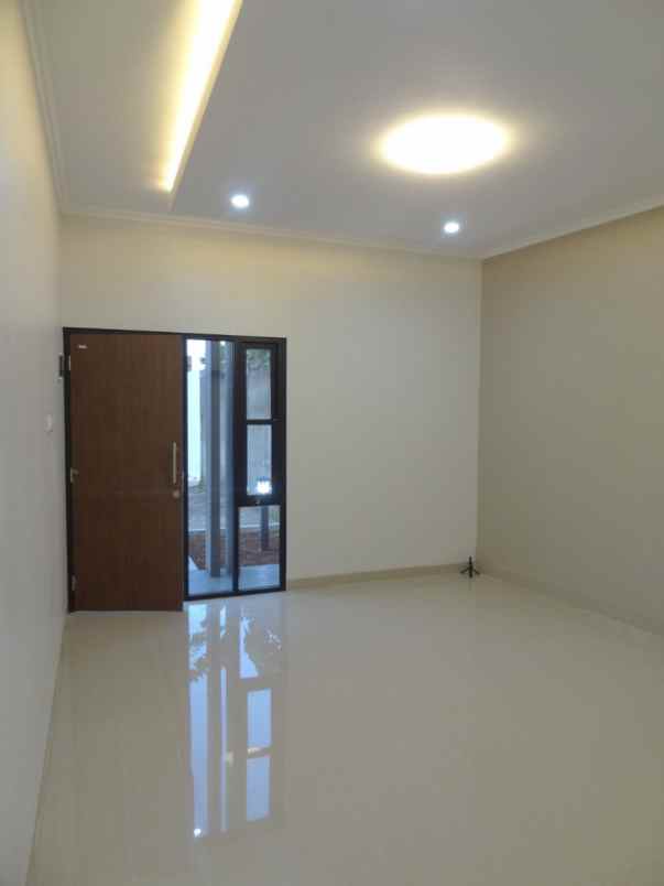 dijual rumah jl h milun