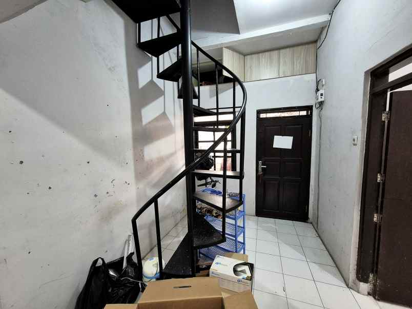 dijual rumah jl jupiter margahayu raya