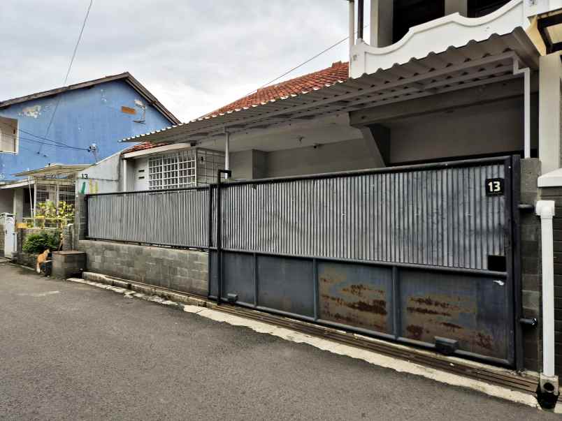 dijual rumah jl jupiter margahayu raya