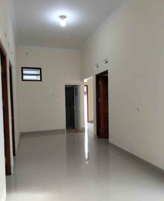 dijual rumah jl kaliurang km 10