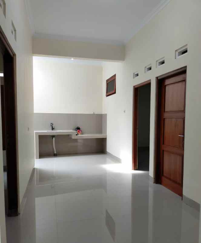 dijual rumah jl kaliurang km 10
