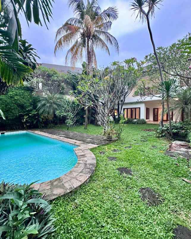 dijual rumah jl kemang dalam bangka kec