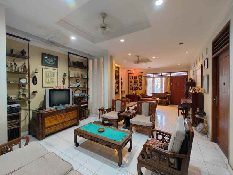 dijual rumah jl kesehatan