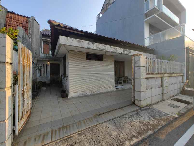 dijual rumah jl kesehatan