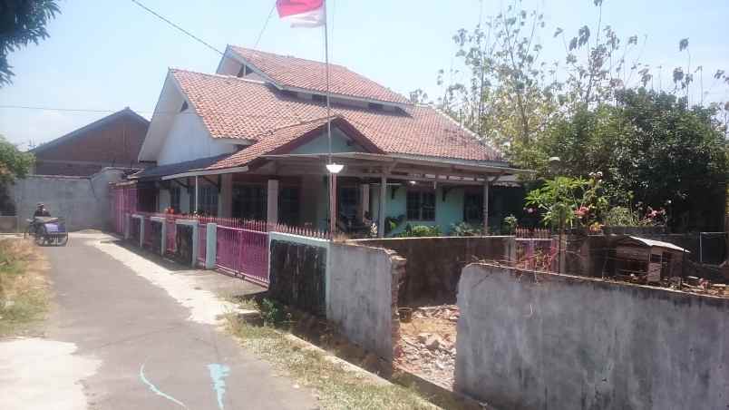 dijual rumah jl kijatira no 115 rt 017