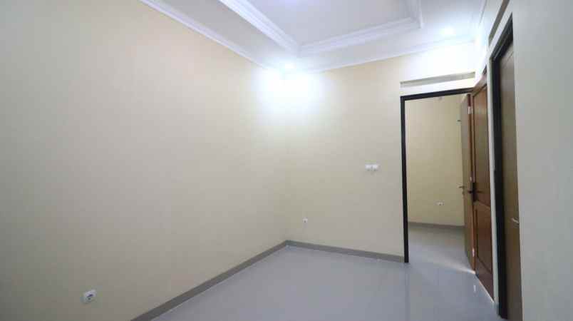 dijual rumah jl kp kramat harapan jaya