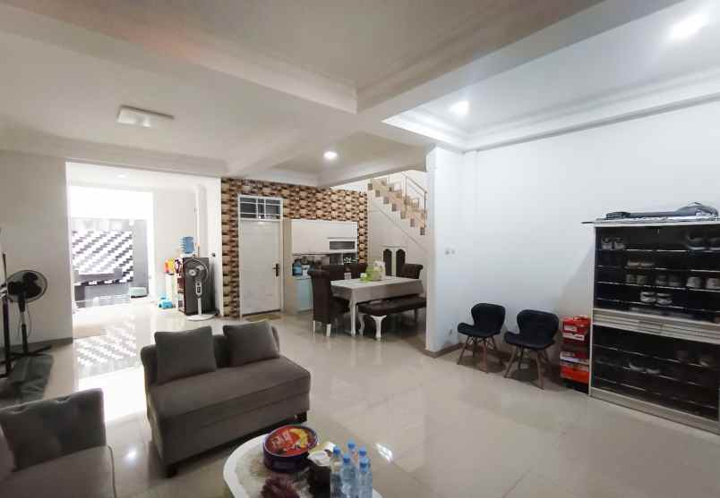 dijual rumah jl lingkar duren sawit