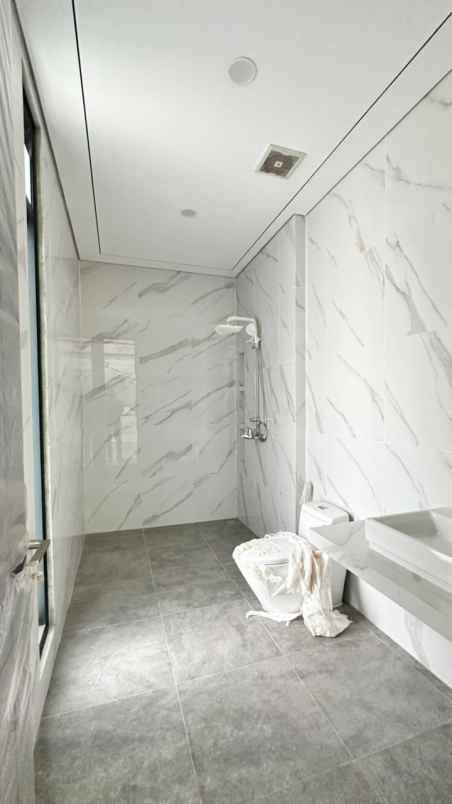 dijual rumah jl margasatwa cilandak