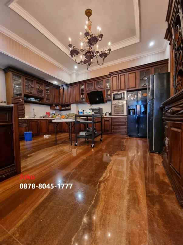 dijual rumah jl metro