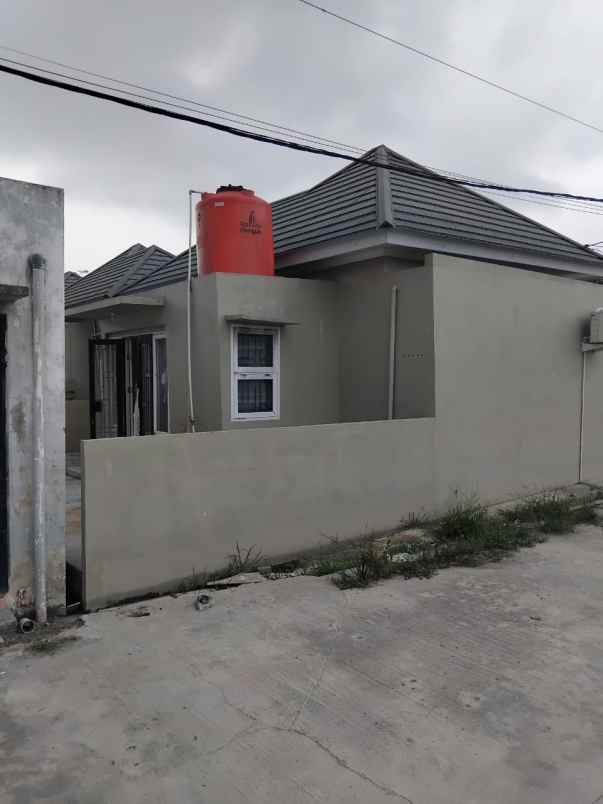 dijual rumah jl nelayan
